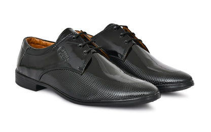 Pointed-toe Shiny Lace-up Shoes for Men with Check Imprints | Black