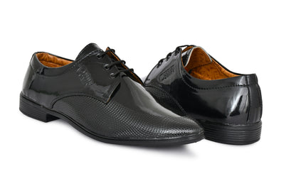 Pointed-toe Shiny Lace-up Shoes for Men with Check Imprints | Black