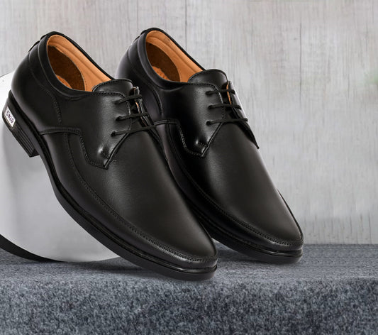 Pointed-toe Lace-up Derby Shoes for Men with Double Stitch | Black