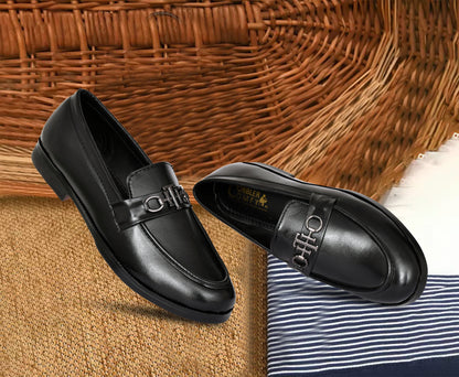 Semi-formal Slip-on for Men with Metallic Buckle | Black