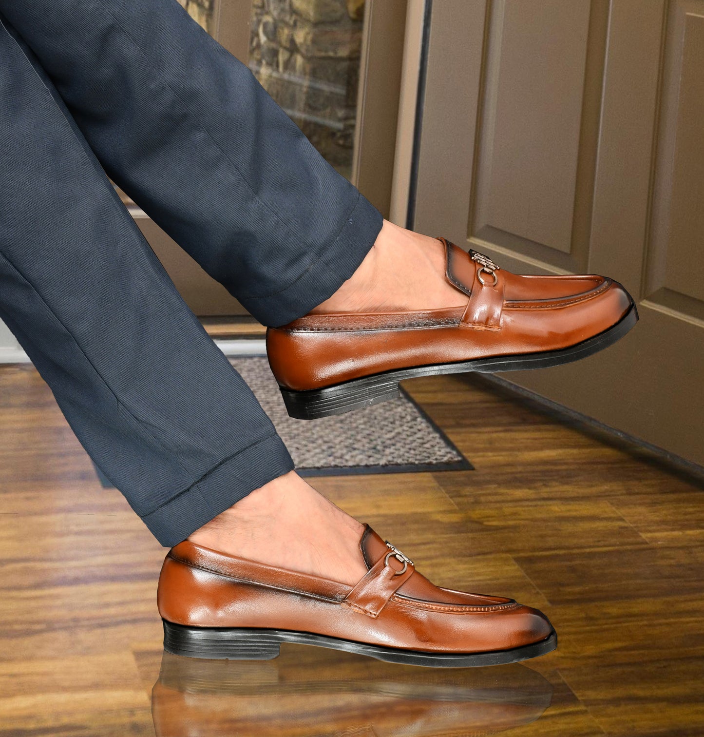 Semi-formal Slip-on for Men with Metallic Buckle | Tan