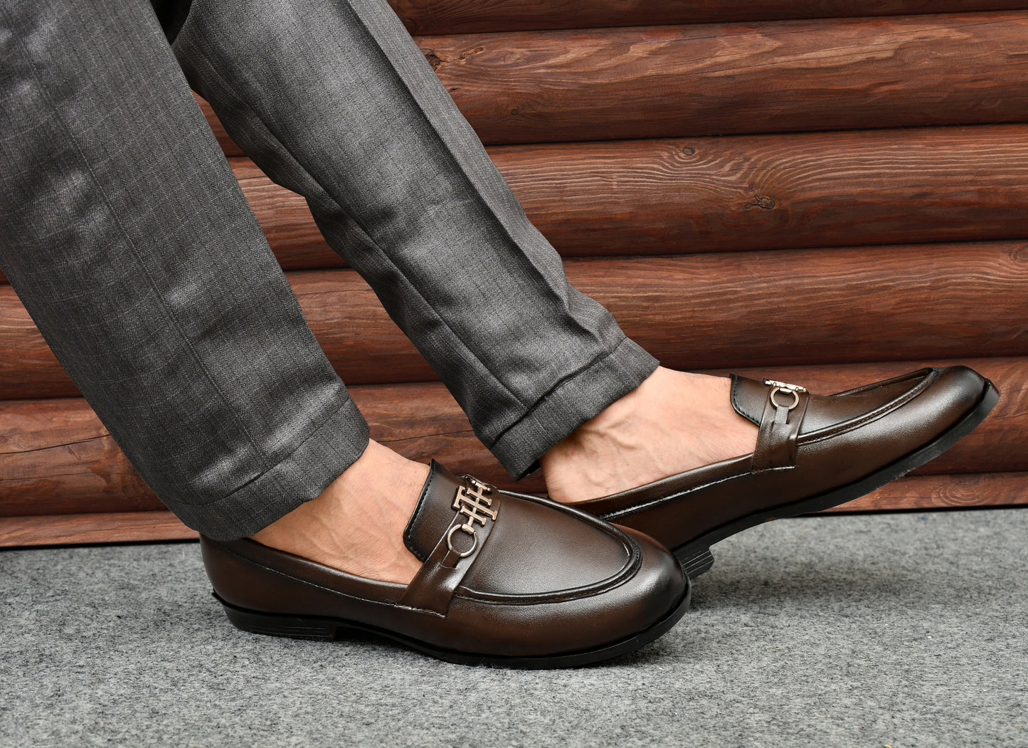 Semi-formal Slip-on for Men with Metallic Buckle | Brown