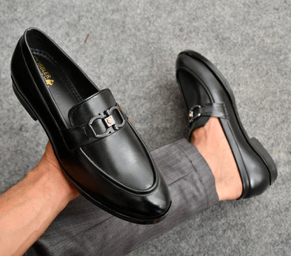 Classic Slip-on for Men with Horse Shoe Buckle | Black